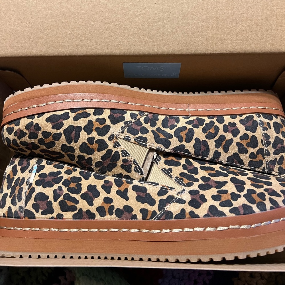Tom’s Palma Leather Wrap Tan classic leopard printed suede shoe